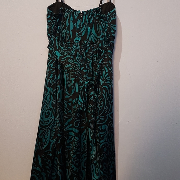 Super pretty dress - Picture 2 of 2